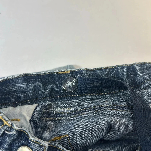 Gymboree - Flare/straight cut design denim jeans with winter design. Size 3T - Picture 6 of 6